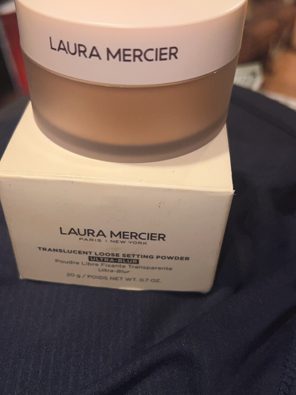 laura mercier Translucent Loose Setting Powder - Beige Jar with White Lid
